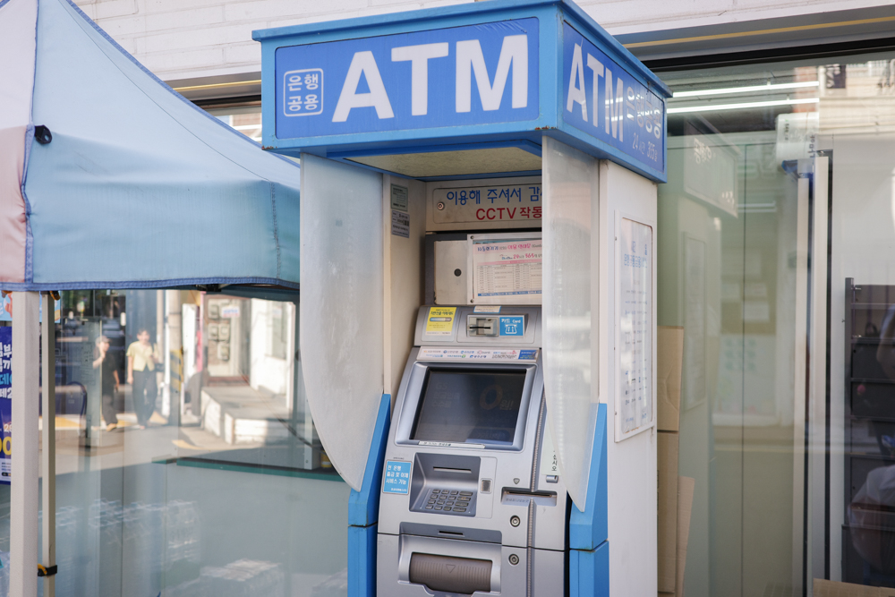コンビニのATM
