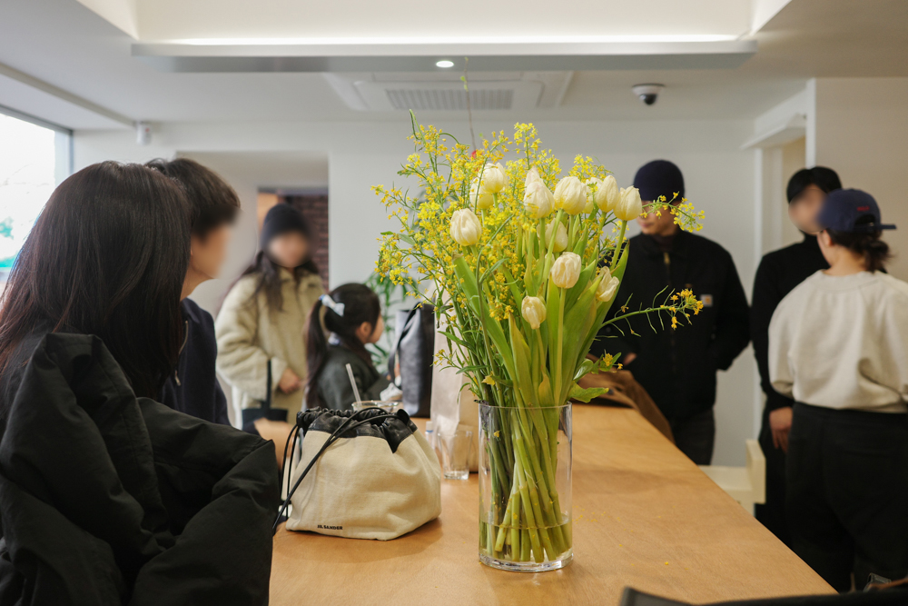 MANUFECT COFFEE 西村の内観